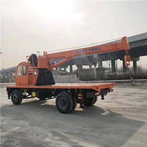 直销四驱六驱随车吊免费咨询,随车吊