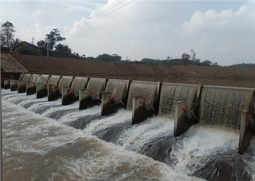杭州液压翻板闸门设计,翻板闸门
