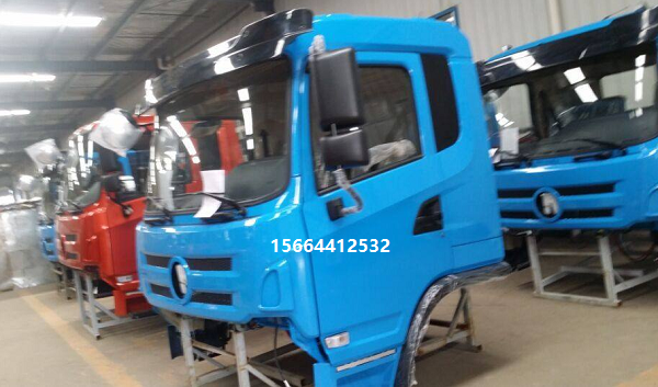 东风天挺驾驶室总成3