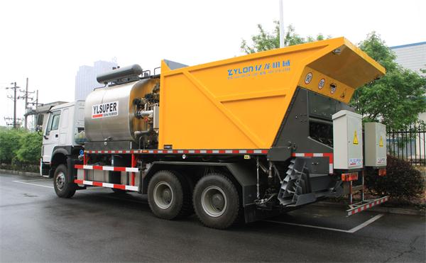 河南橡胶沥青同步碎石封层车哪里买,同步碎石封层车