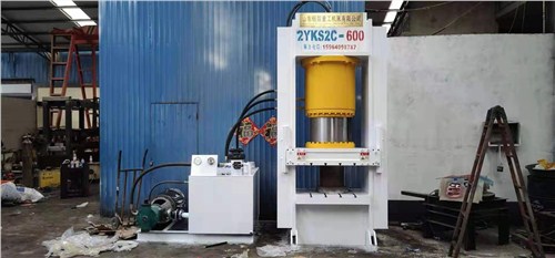 营口专业液压机,液压机